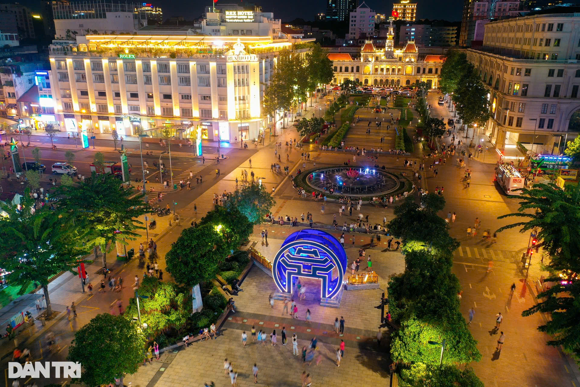 Phố đi bộ Nguyễn Huệ